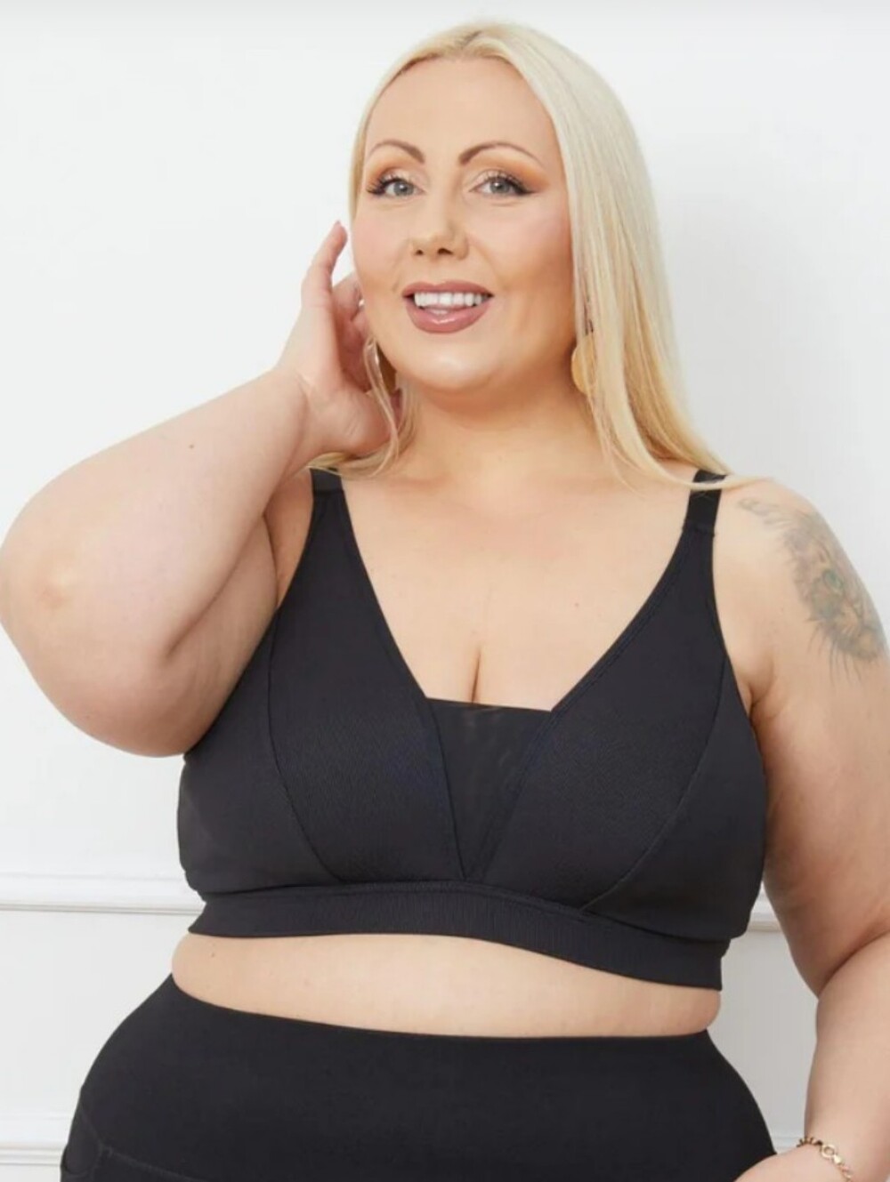 Snag Brand Wireless Ribbed Bralette in Black -Size 6 Fits 44-48 DD-J